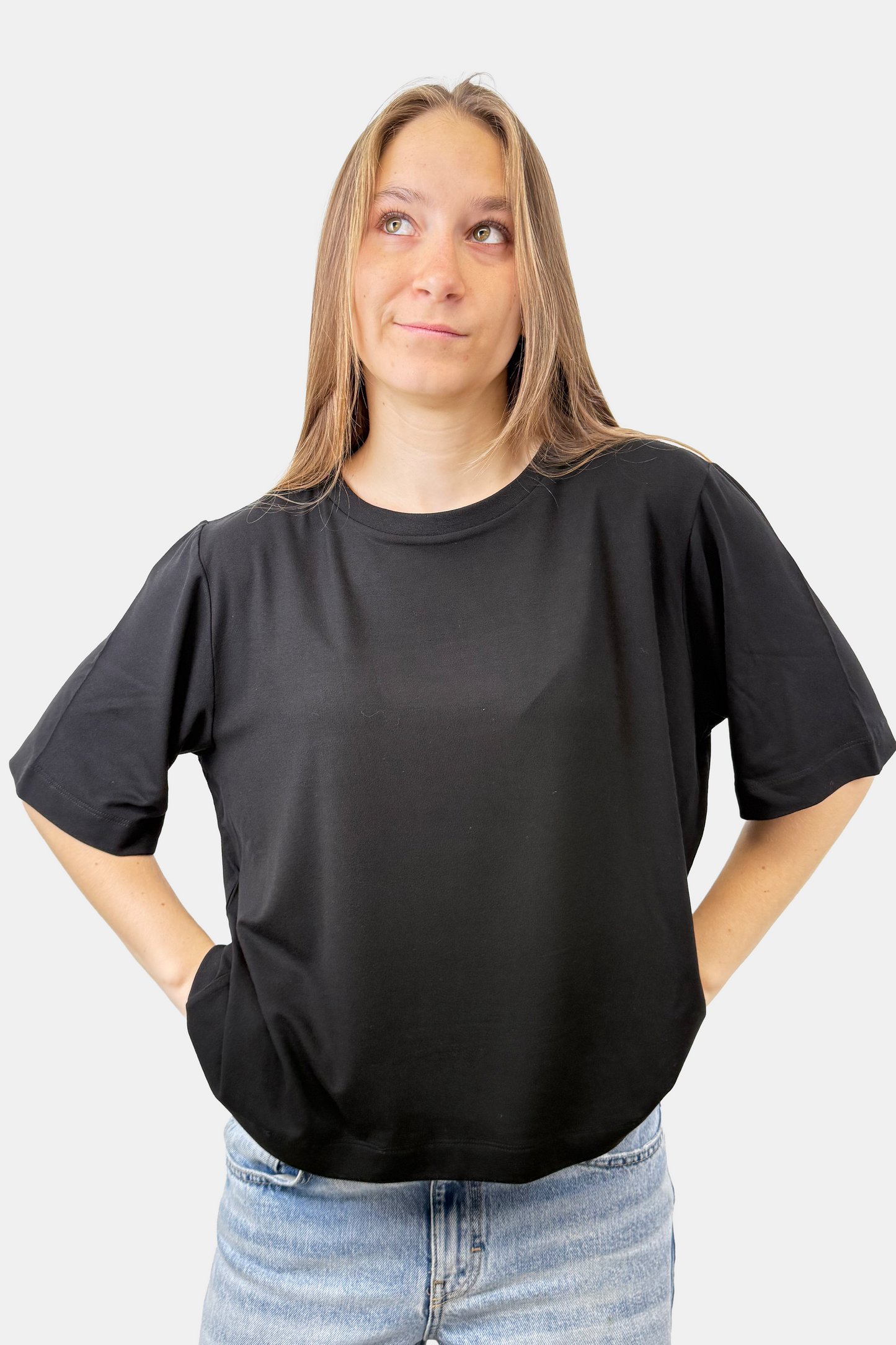 Crop Boxy fit Negro (8875098046717)