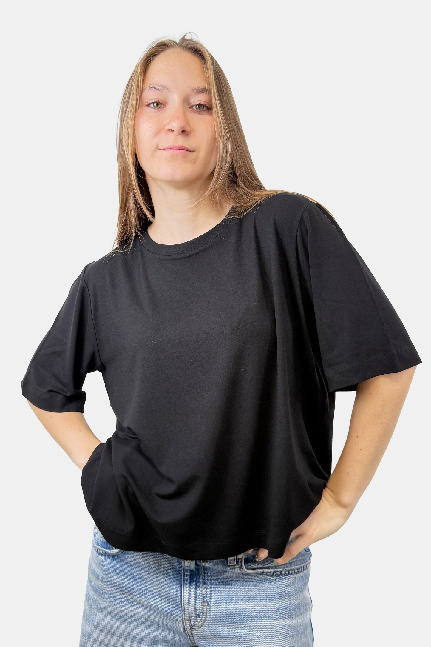 Crop Boxy fit Negro (8875098046717)