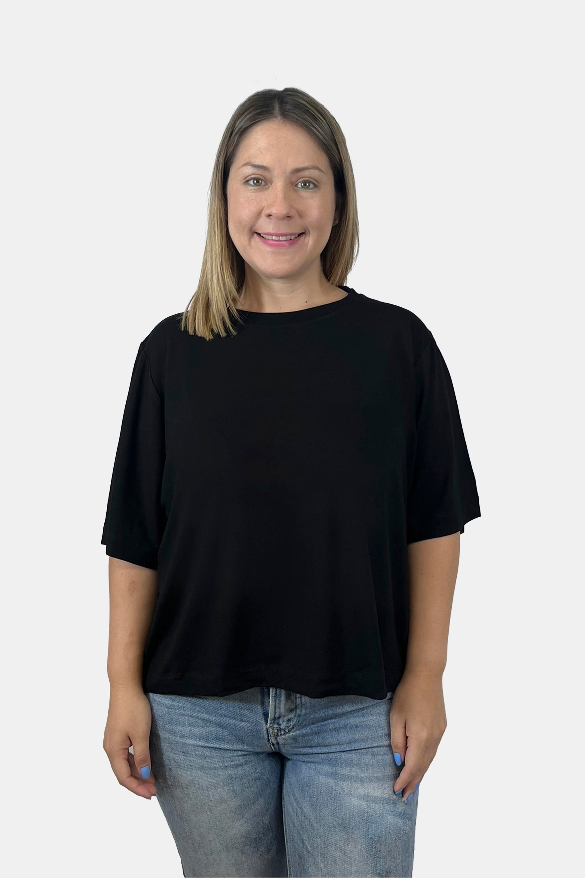 Crop Boxy fit Negro (8875098046717)